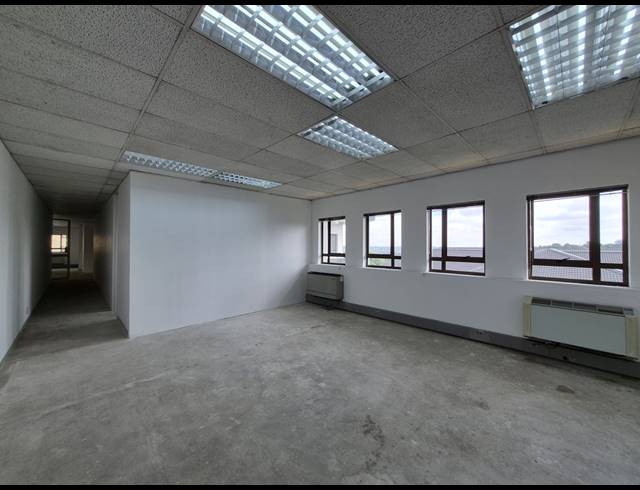 320M² OFFICE TO LET IN HYDE PARK